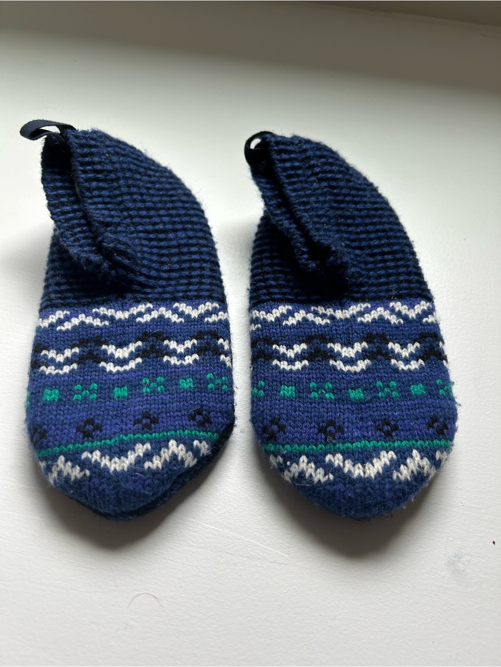 Bombas Navy Blue Patterned Kids Slipper Socks with Green and White Accents